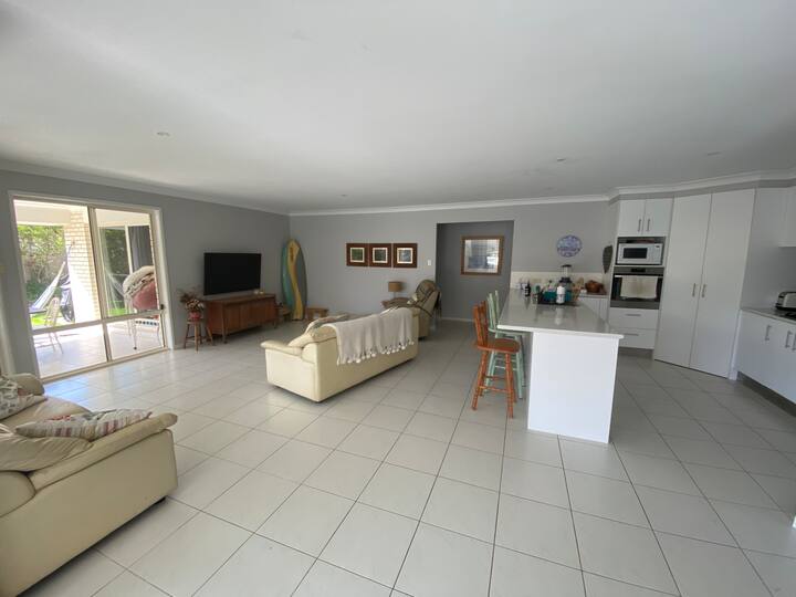 Your Serene Coastal Beach Escape, Pottsville - Hastings Point
