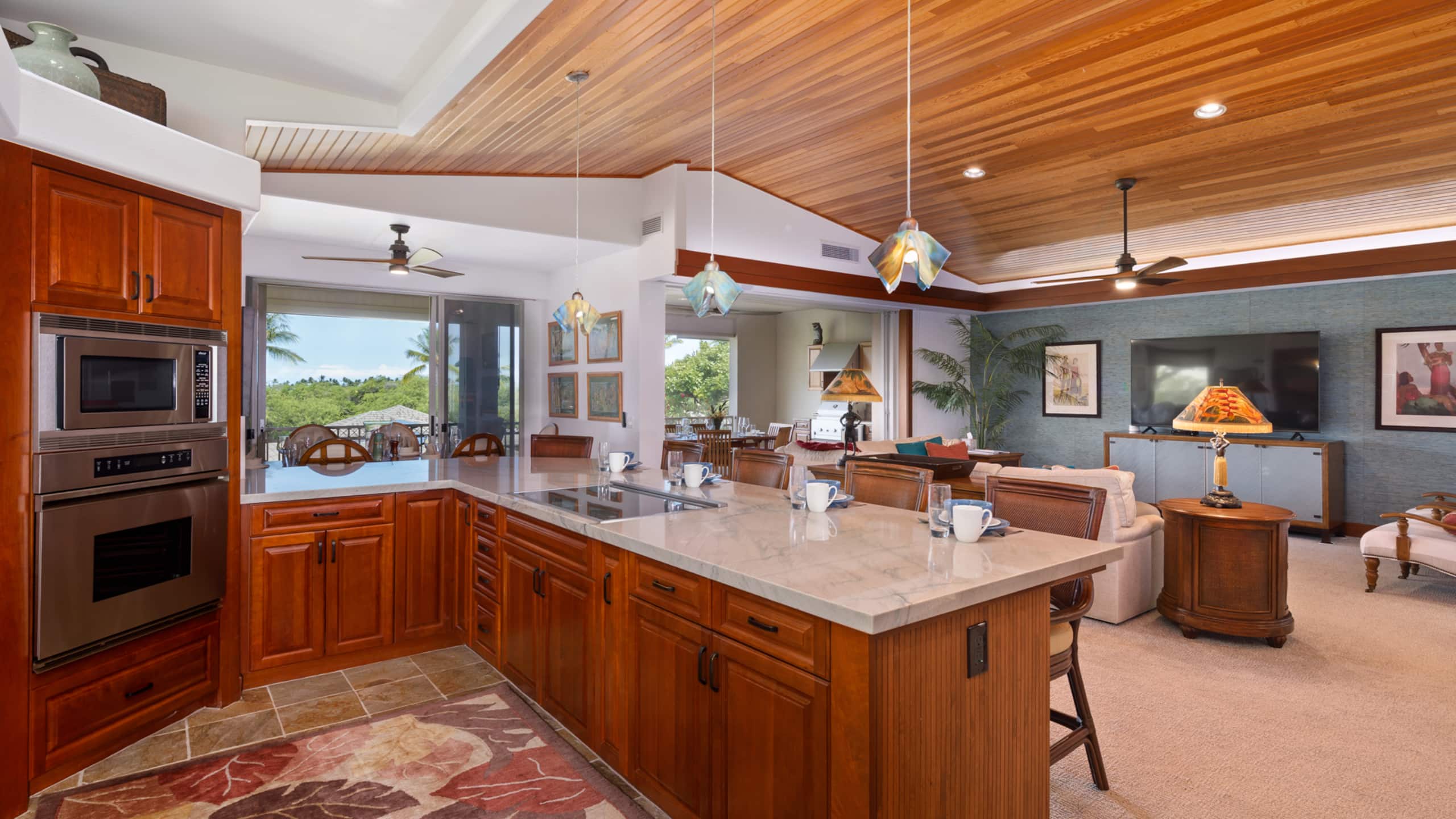 Home in Waimea · ★5.0 · 3 bedrooms · 4 beds · 3.5 baths - Image 4