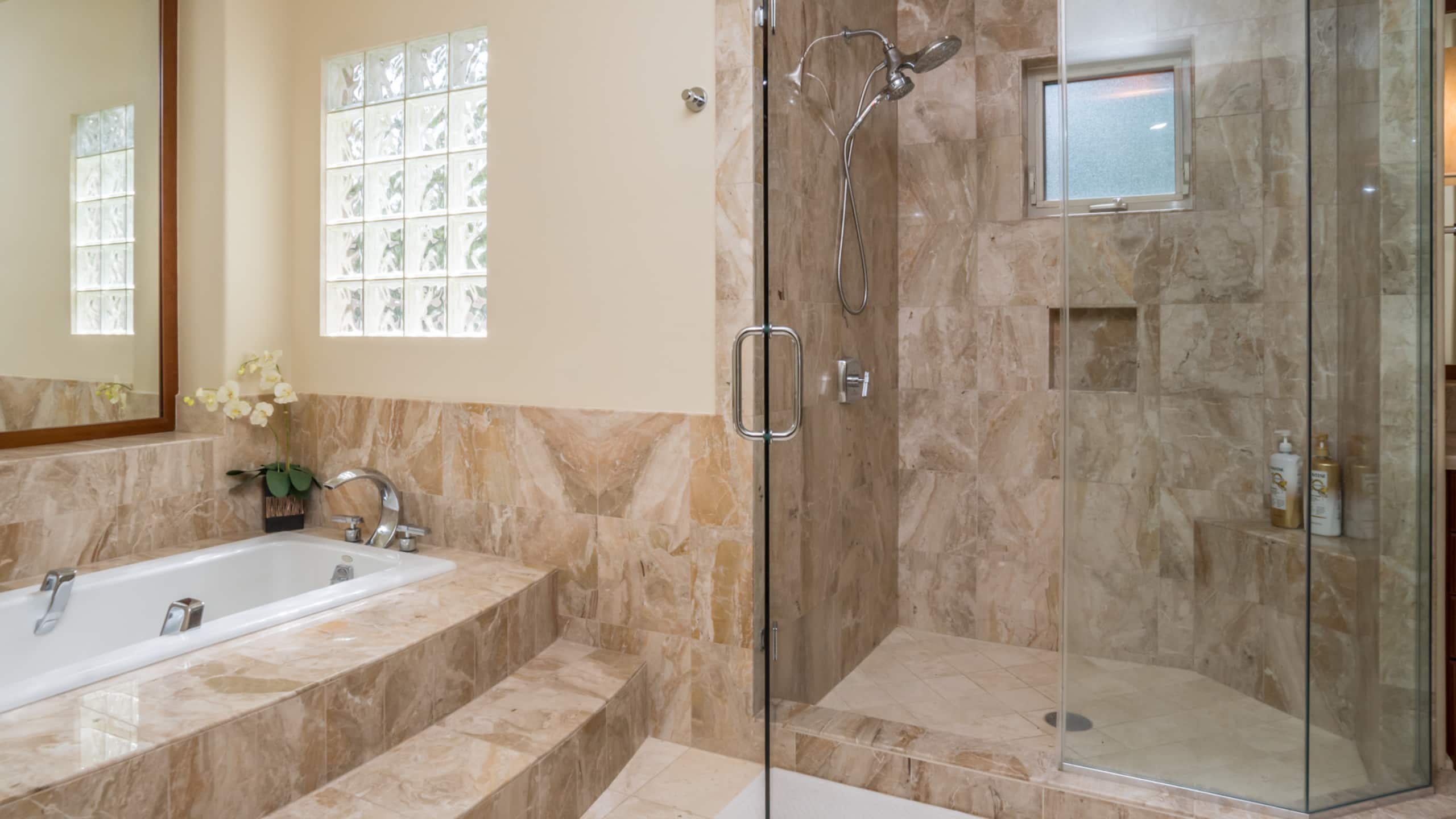 Home in Waimea · ★5.0 · 3 bedrooms · 4 beds · 3.5 baths - Image 32
