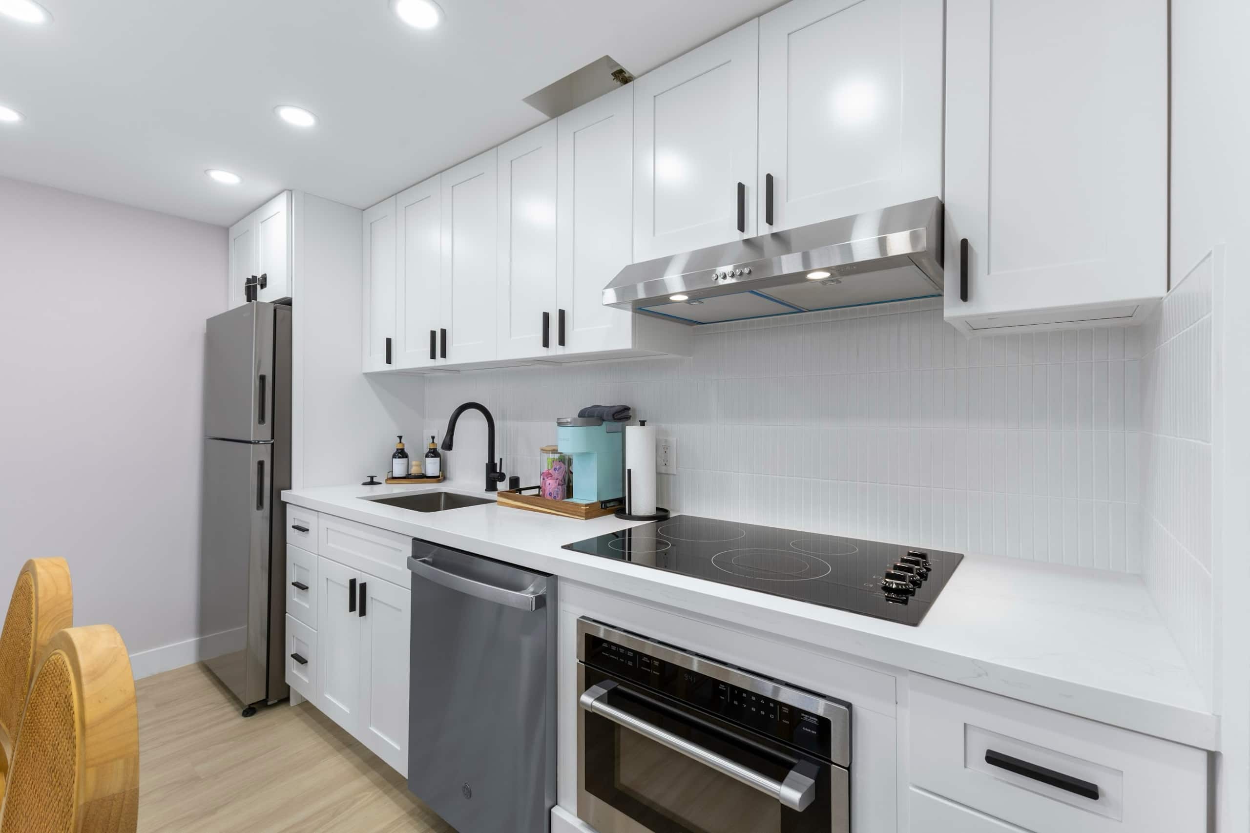 10FL-Upscale Chic 1BR-City & Ocean Views/Parking~ - Image 11