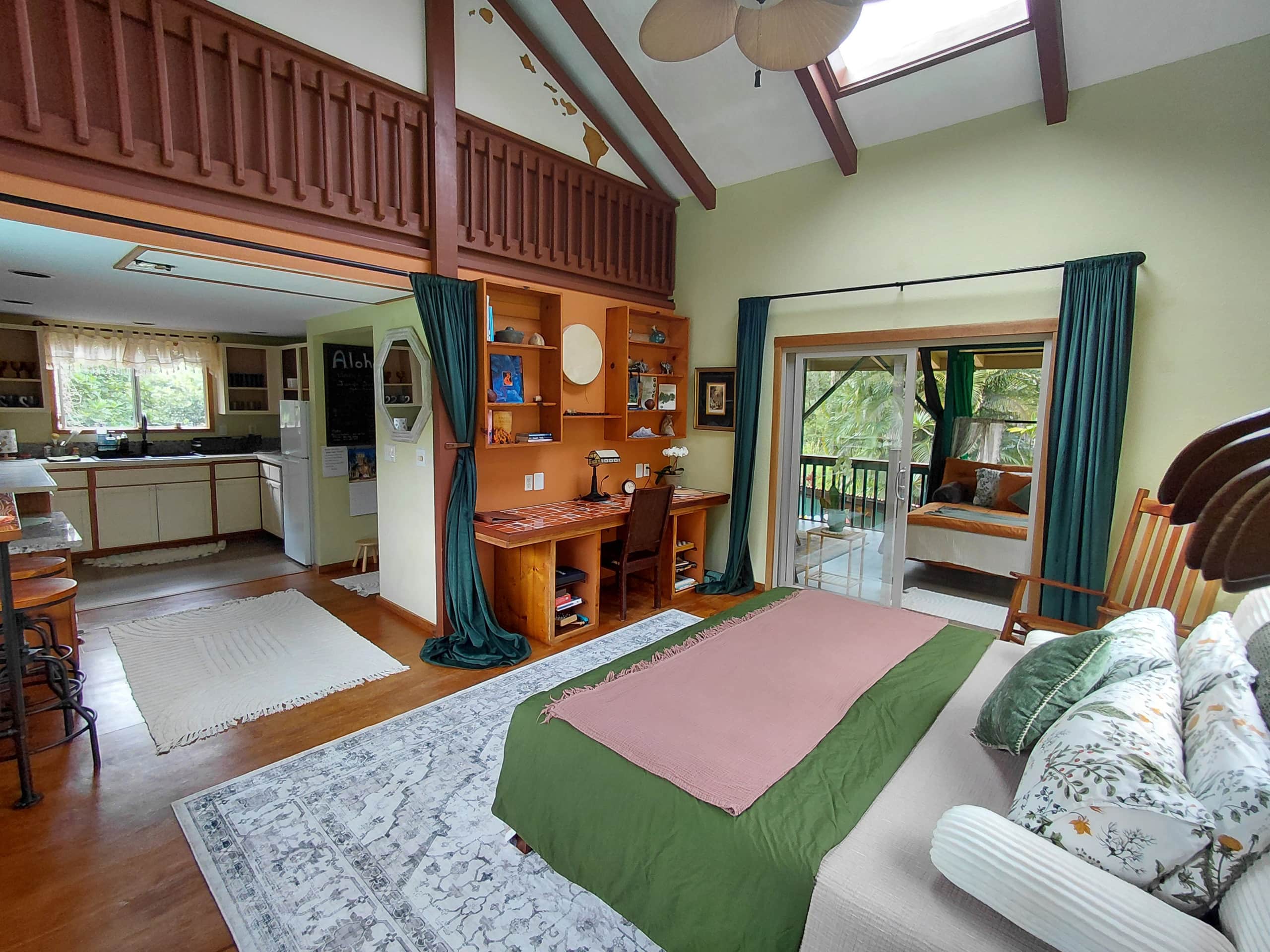 Jungle top suite nature escape ~ two king beds - Image 5
