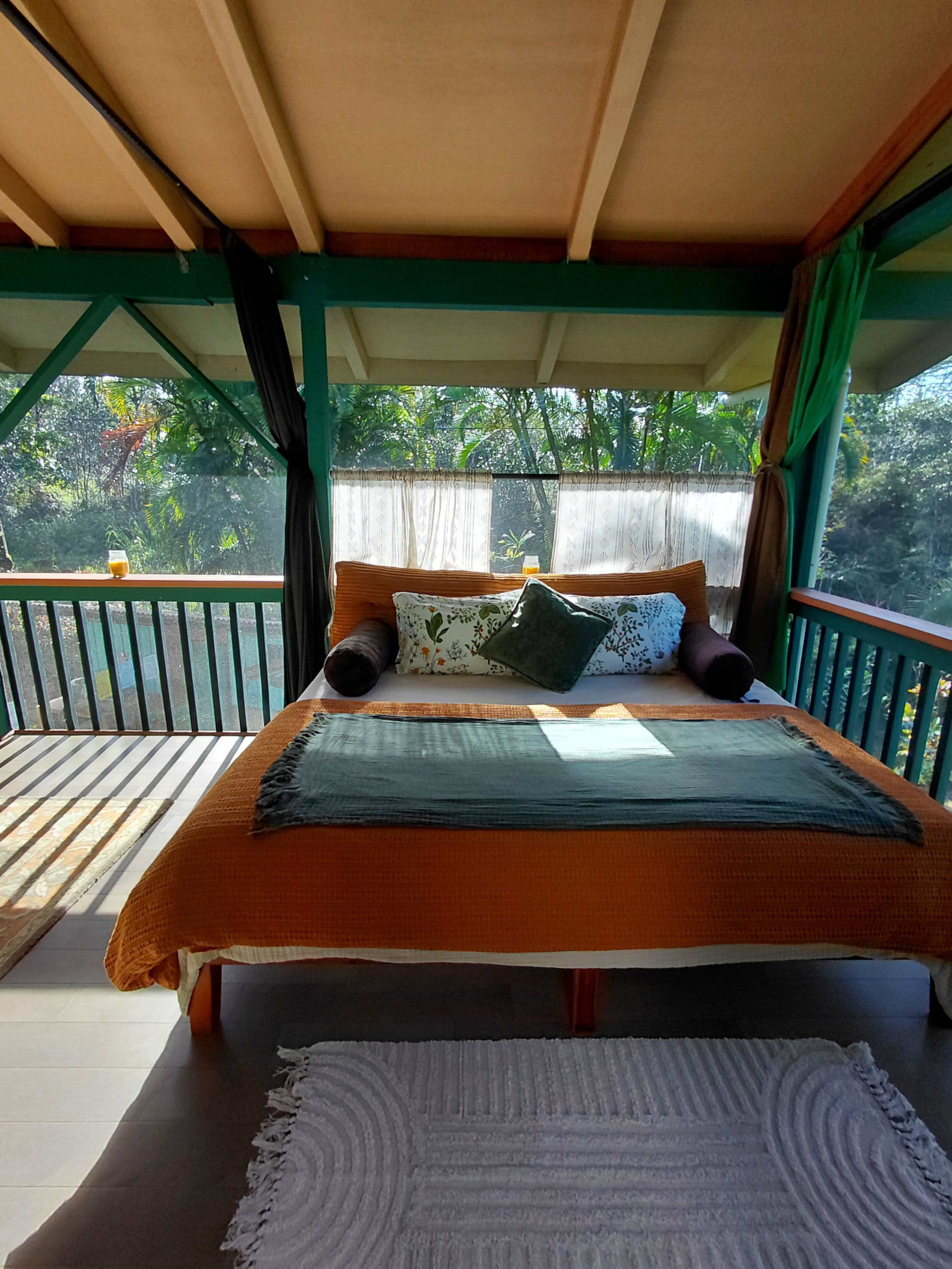 Jungle top suite nature escape ~ two king beds - Image 29