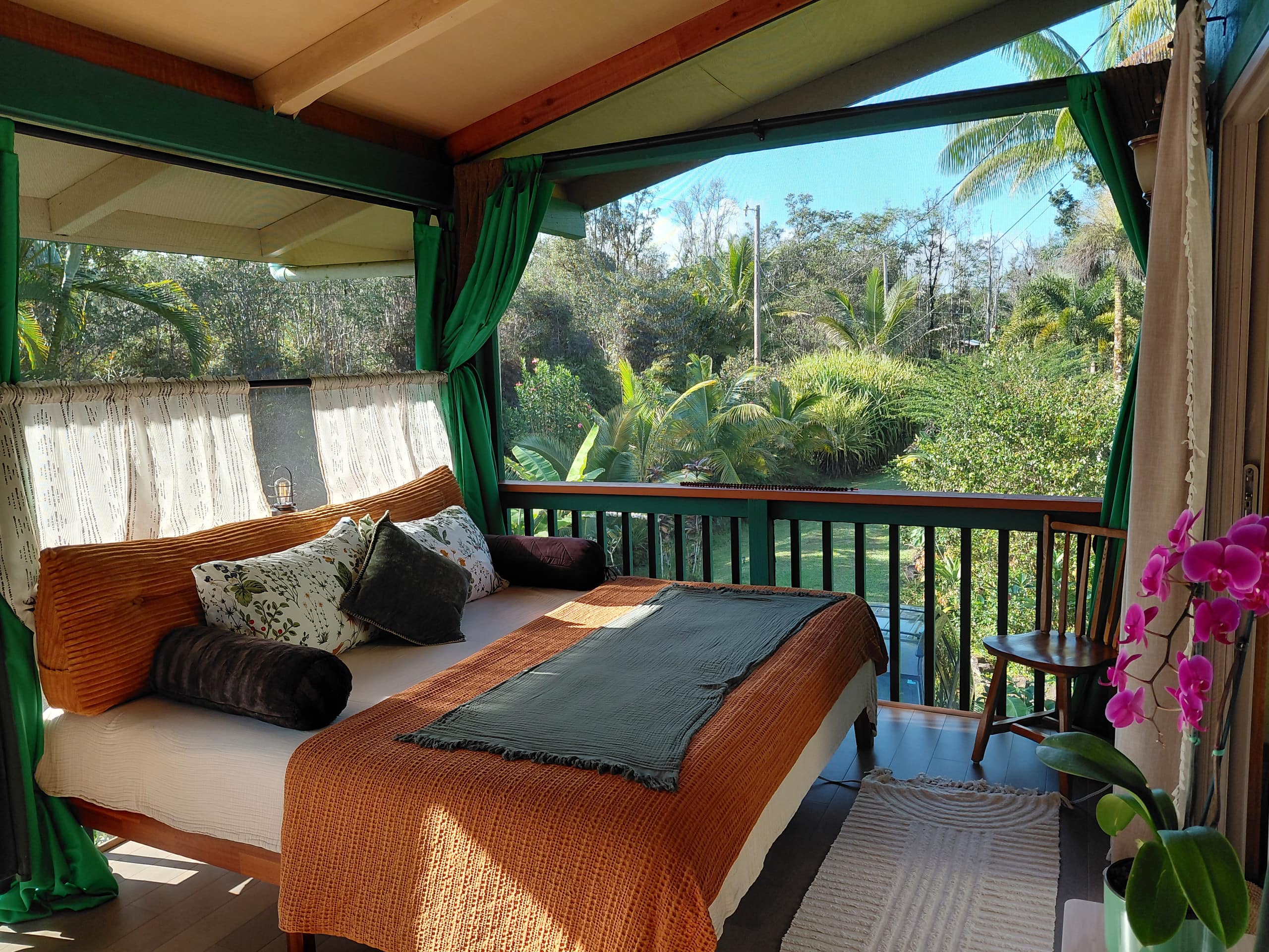 Jungle top suite nature escape ~ two king beds - Image 13