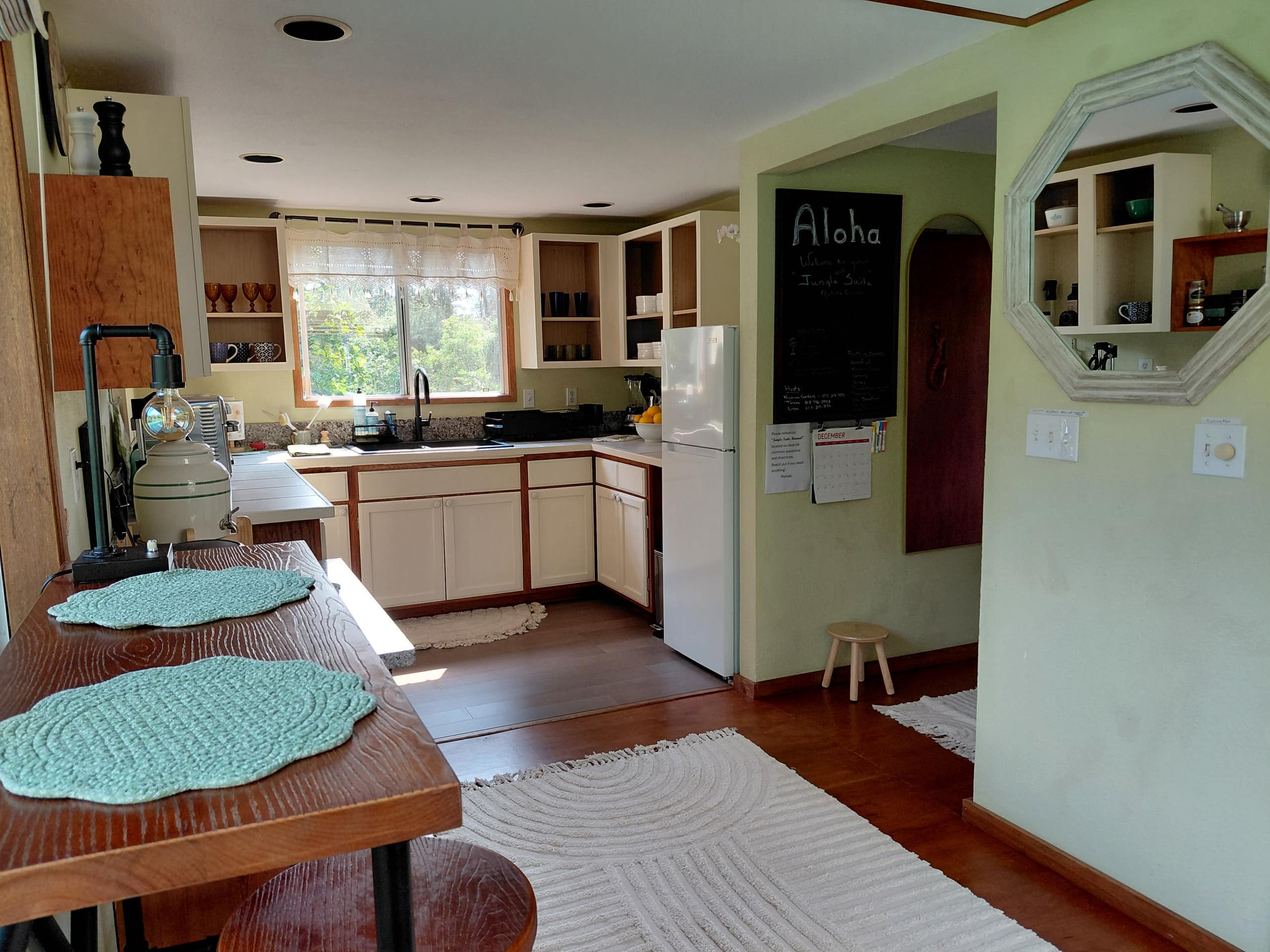Jungle top suite nature escape ~ two king beds - Image 21