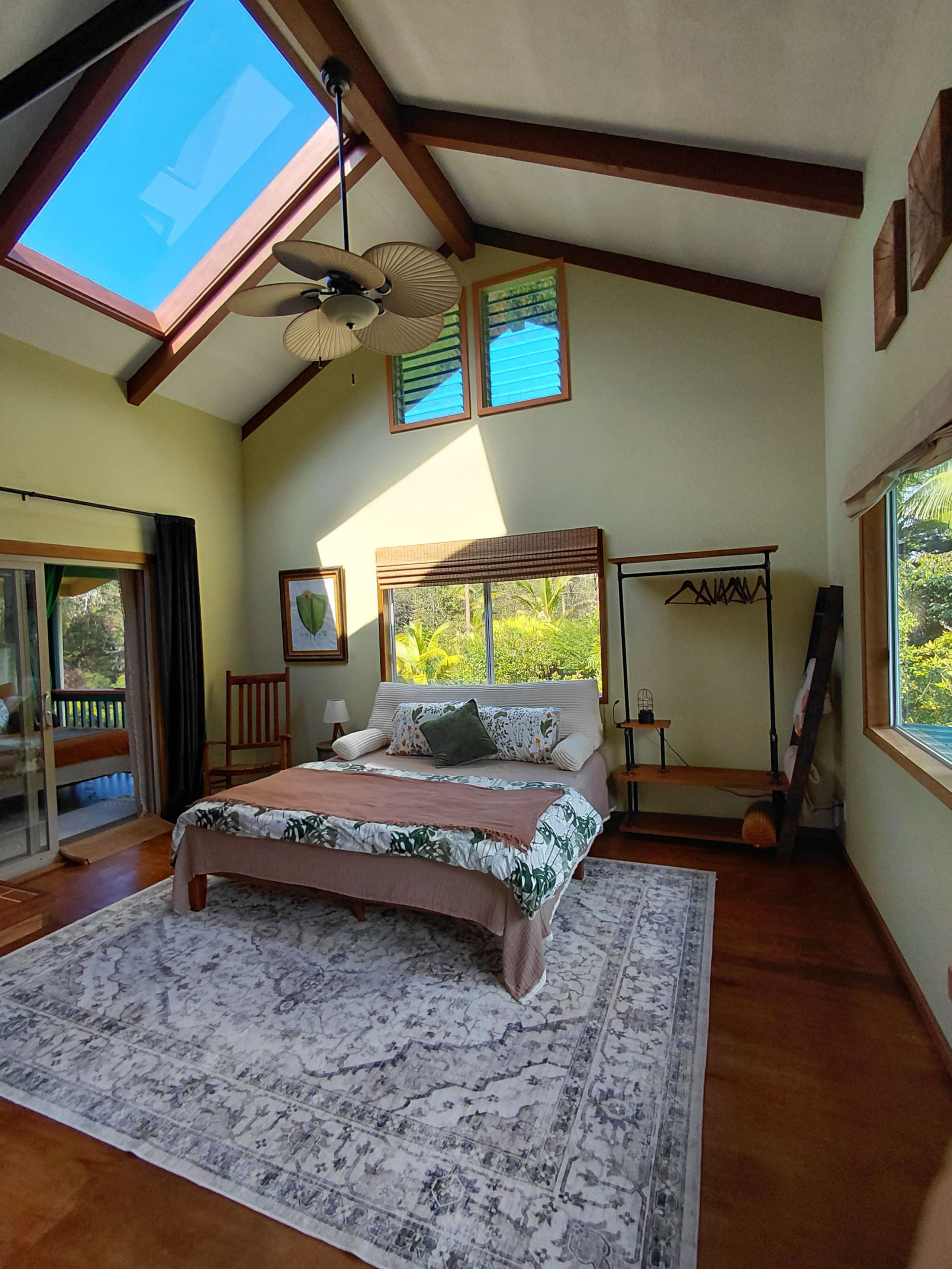 Jungle top suite nature escape ~ two king beds - Image 3