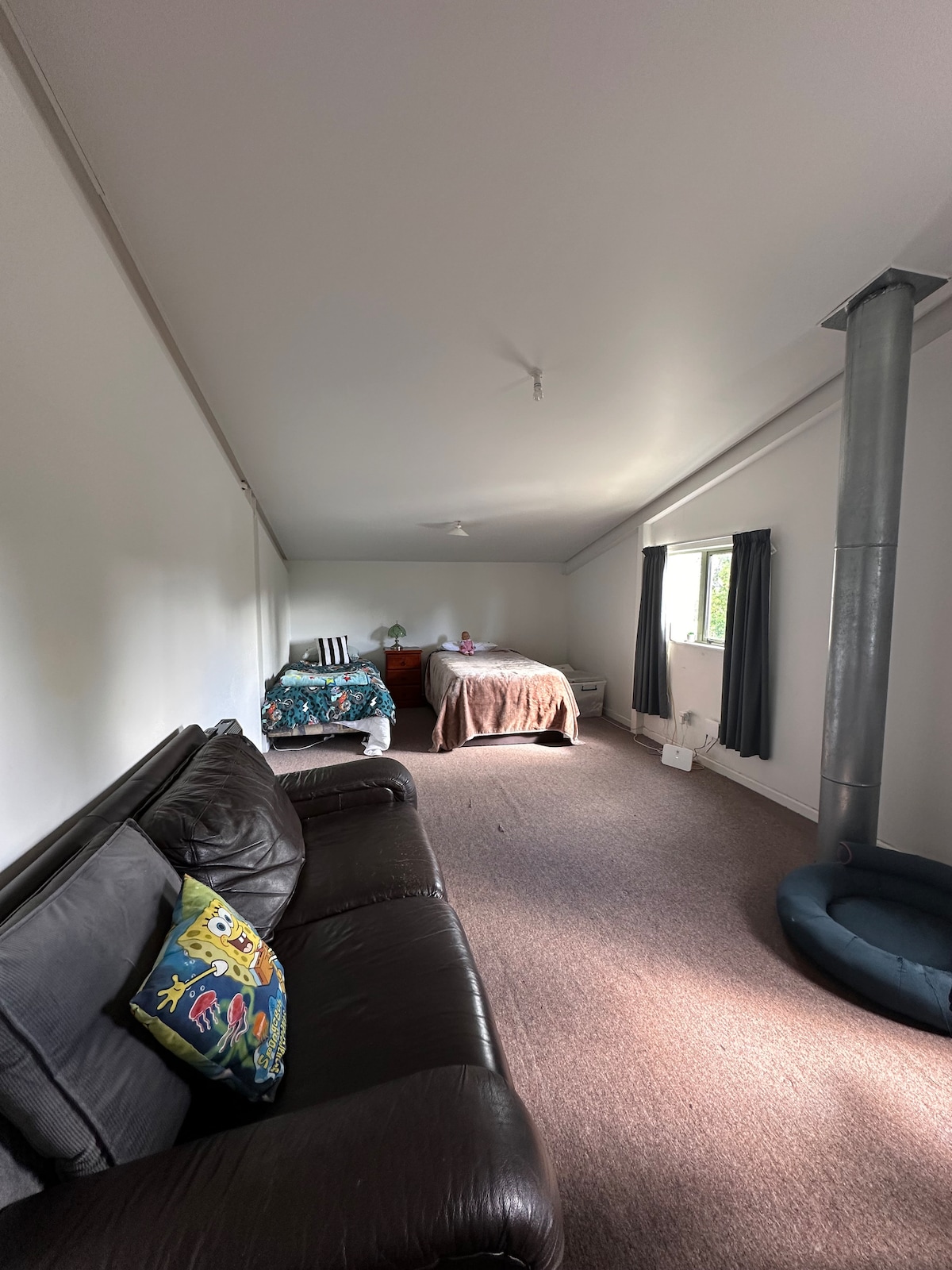 غرفة النوم 2