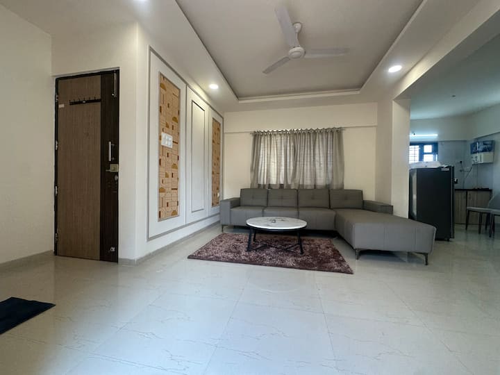 Spacious And Comfy 2bhk Near Balewadi Highstreet - Pune