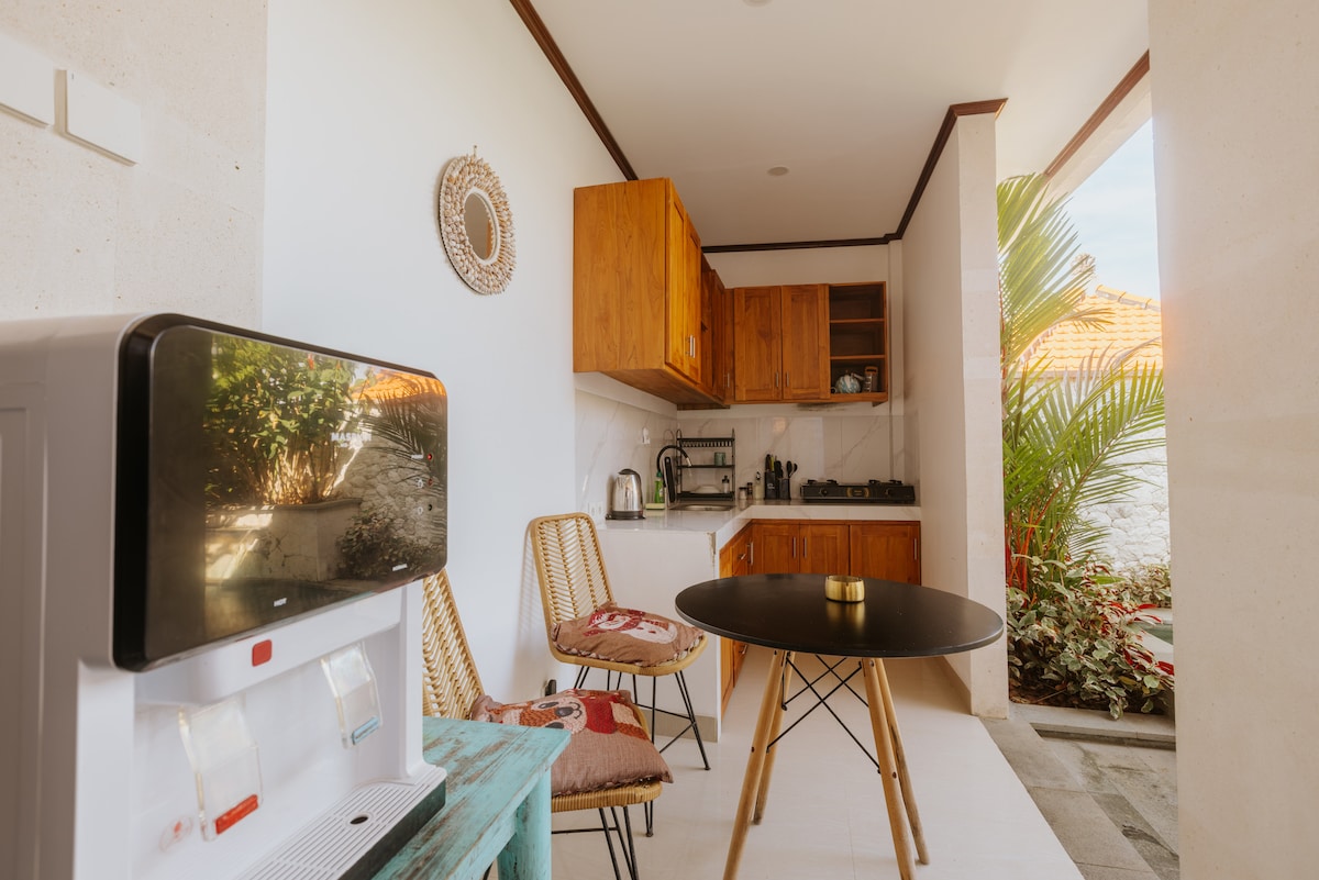 Home in South Kuta · ★5.0 · 1 bedroom · 1 bed · 1 bath รายการ Airbnb เปรียบเทียบ