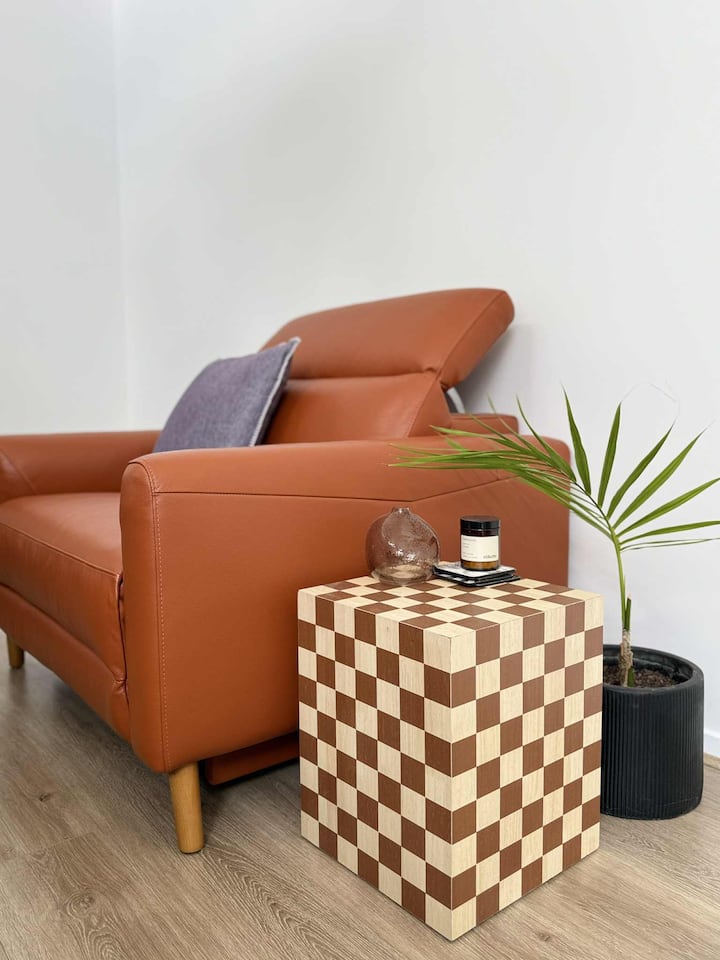 Perfect Airport Accomm
Relaxed Indoor/outdoor Feel - Diggers Rest