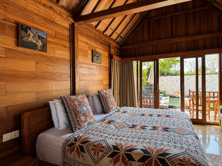 Wooden Bungalow With Private Kitchen - Jimbaran