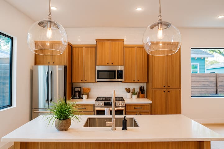 Lynns Lodging Austin managed Airbnb listing 3