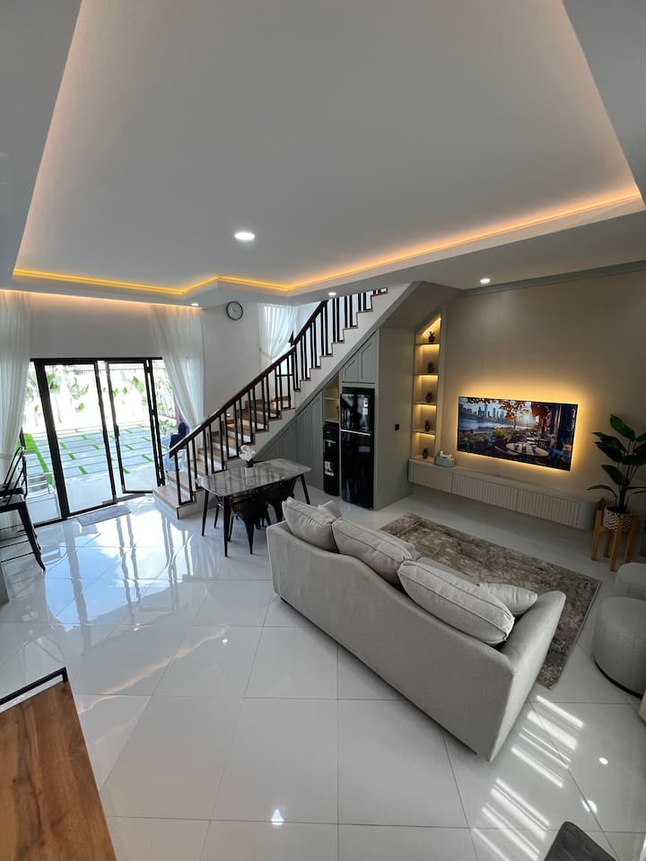 Villa Dwikora Suite 2 + Privat Pool - Pekanbaru