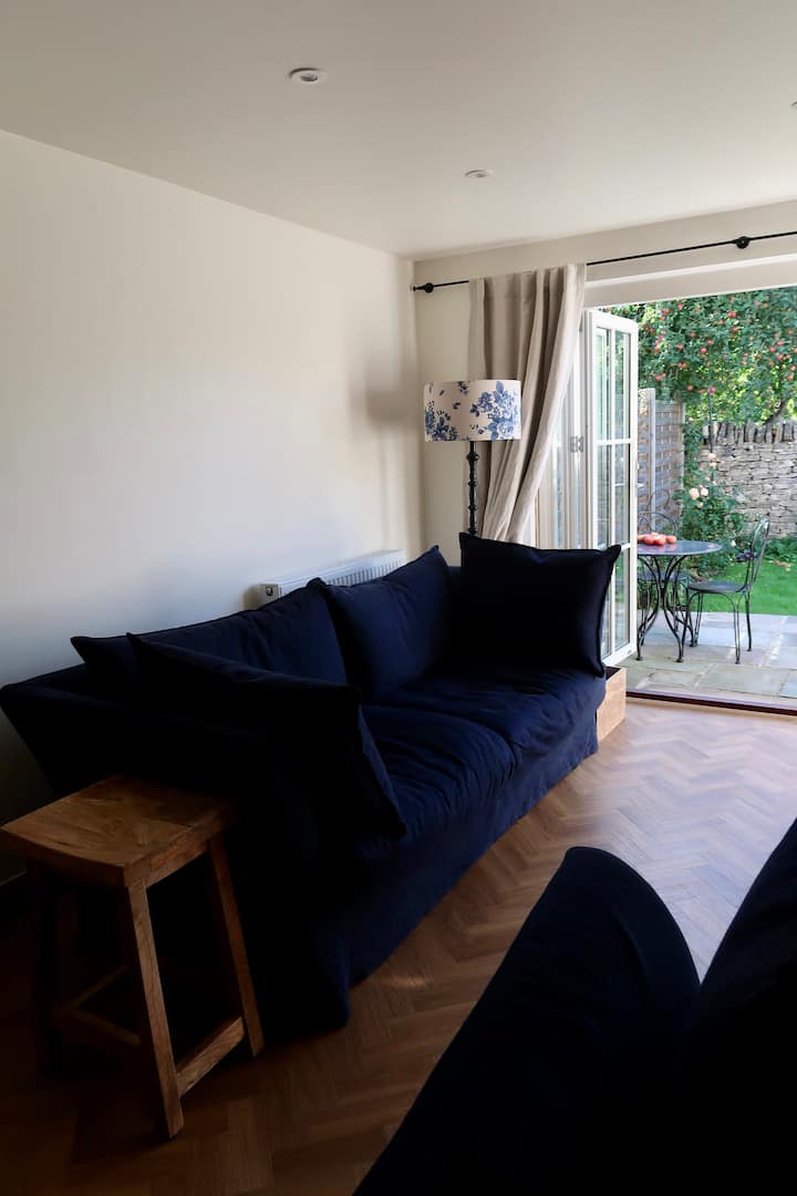Design-led Cotswold Retreat With Thoughtful Luxury - Moreton-in-Marsh