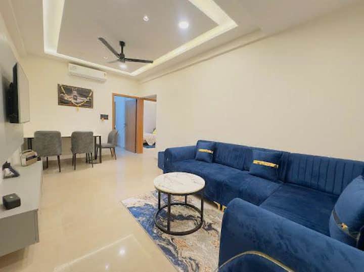 Hr Premium Stay 2bhk Near Mahakal Temple - Ujjain