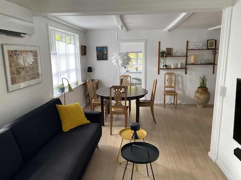 Top performing Airbnb: Charming guest house 200 meters from Skæring Strand in Skæring Egå