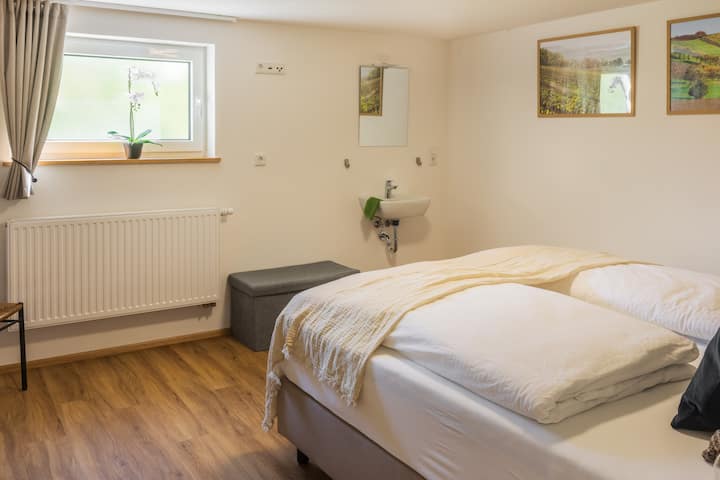 Schlafzimmer 4