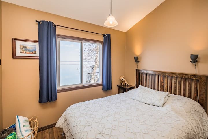 Двойна спалня на горния етаж 