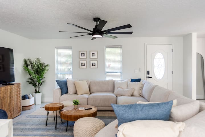 Beautiful Clearwater Home W/pool ! Prime Location - Clearwater, FL