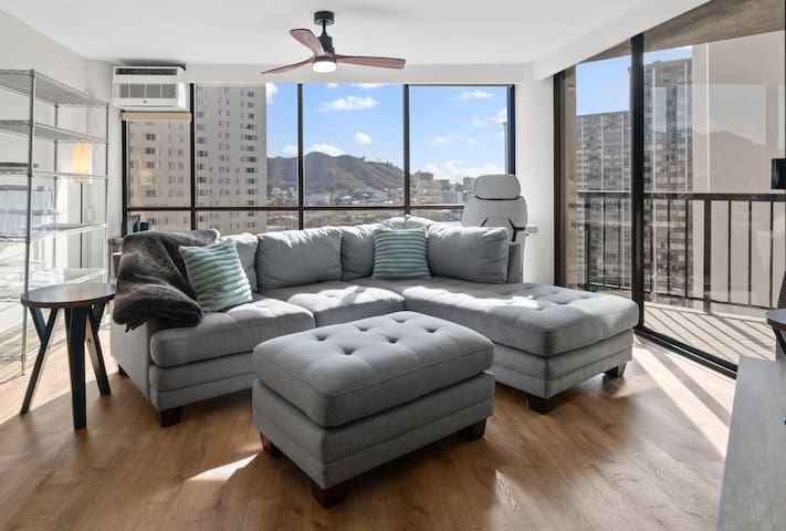 Downtown Honolulu | AC, W/D, Free Parking, Kitchen