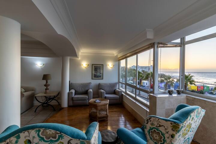 Beachfront Seaview gallery image 3