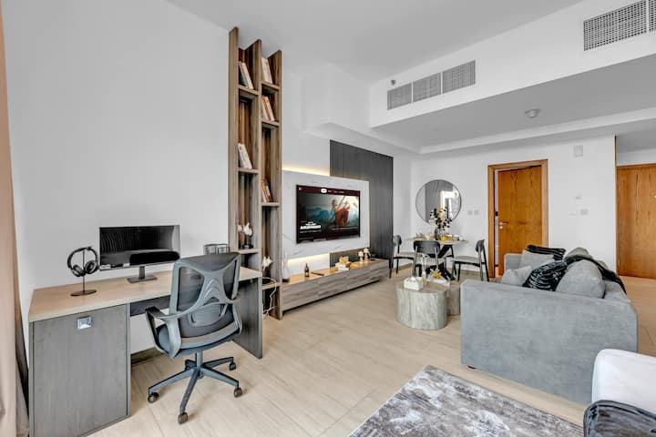 The Fitness Suite JVC | Pool View | Zaya Hameni - Apartments for