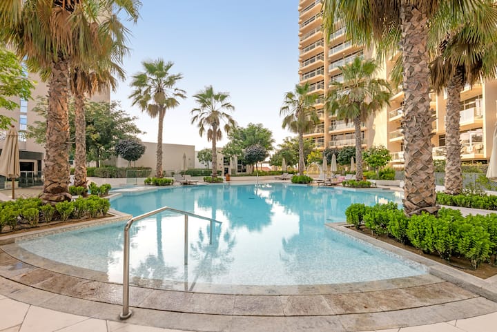 The Fitness Suite JVC | Pool View | Zaya Hameni - Apartments for