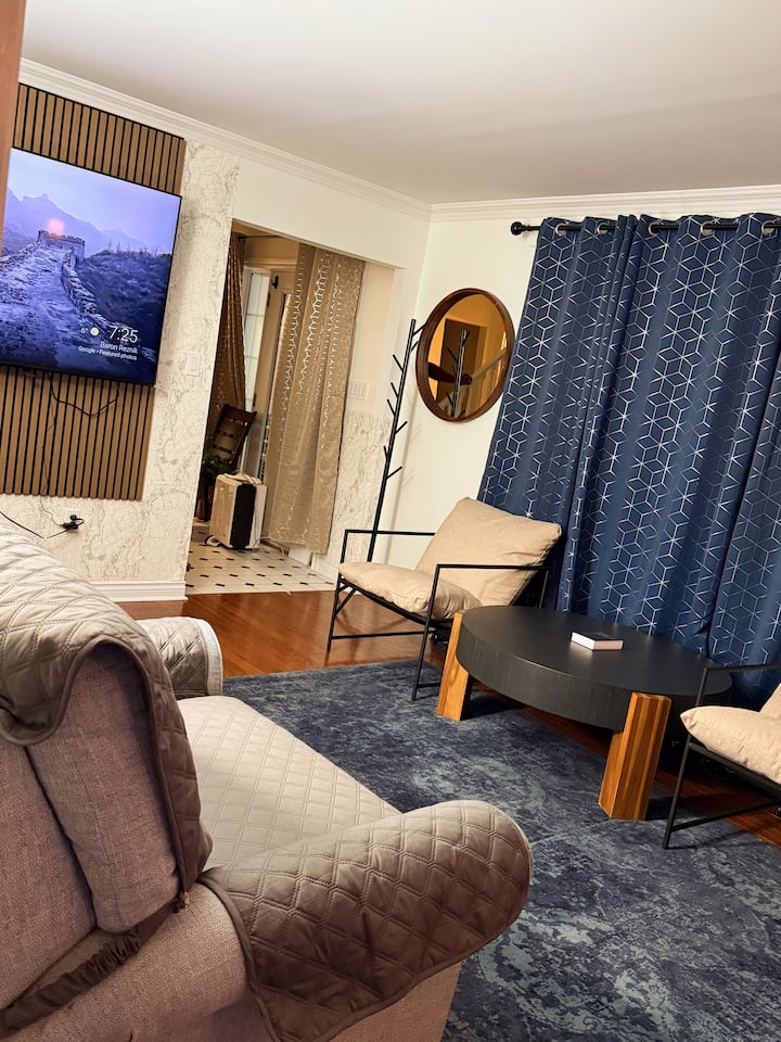 The Home On Bennett: The Perfect Group Stay - Gander