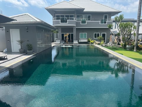 Come and chill relax in this superb pool villa