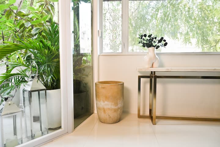 Elegant Hk Home W/housekeeper, Near Central & Park - Hong Kong