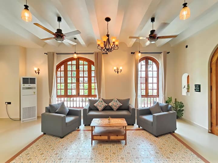 Living room image 2
