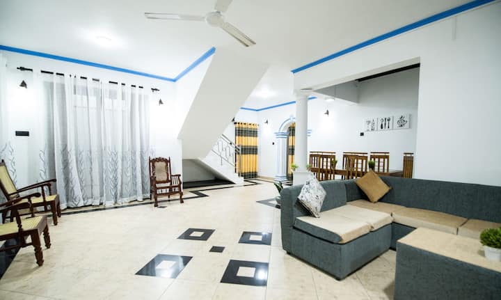 Entire Colonial Villa Lion Heart Villa Hikkaduwa - Hikkaduwa