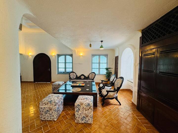 Living room image 2