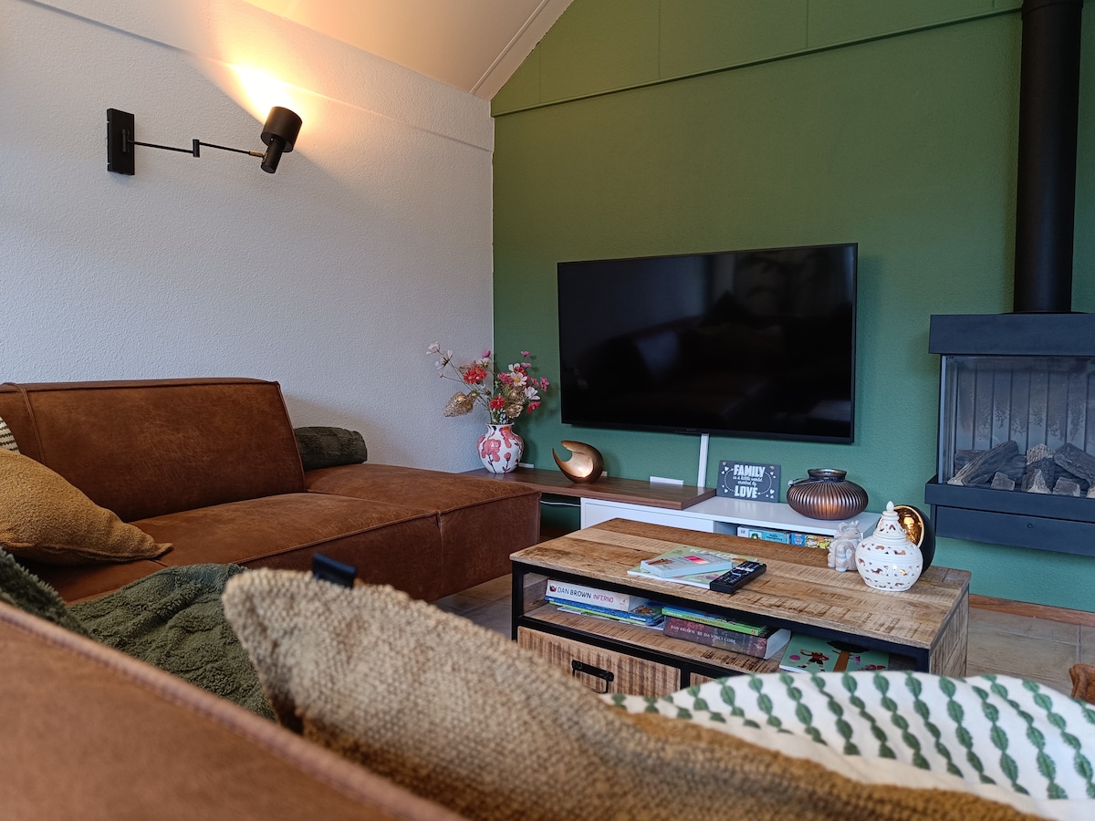 Top Airbnb: Forest House– Lunteren, Veluwe, Garden & Hearth in Ede
