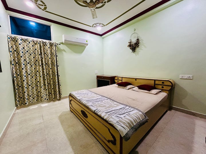 غرفة النوم 1