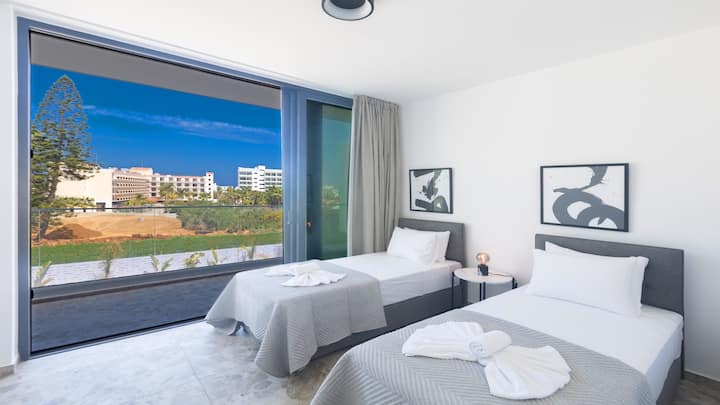 Twin Bedroom Villa PAQ5