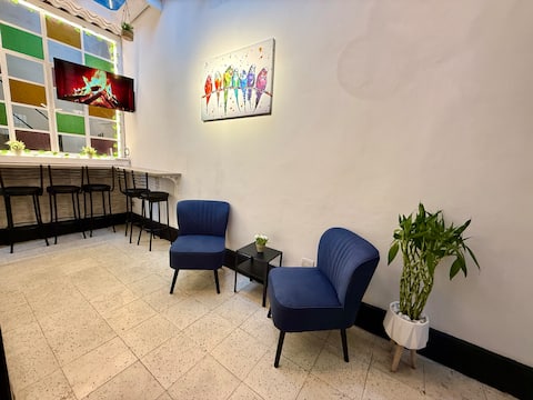 Popular Airbnb listing: Comfortable and Central House | 3 Bedrooms + 2 Bathrooms in San Antonio