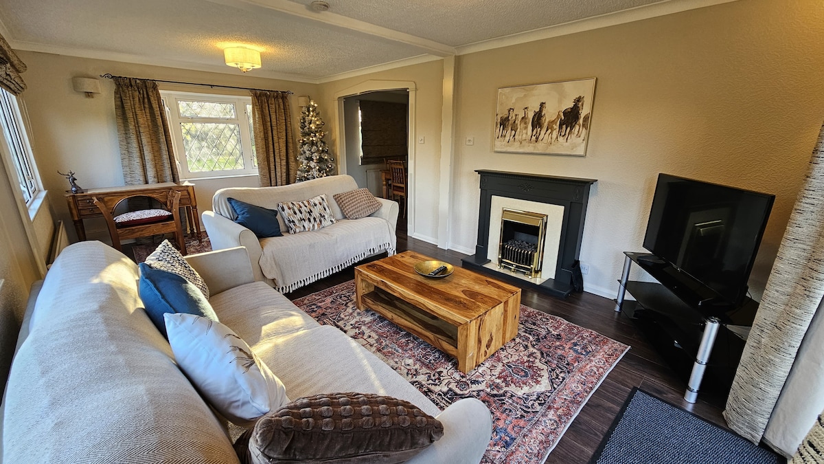 Popular Airbnb listing: Charming 2-Bed Cottage near Pinewood Studios in Iver