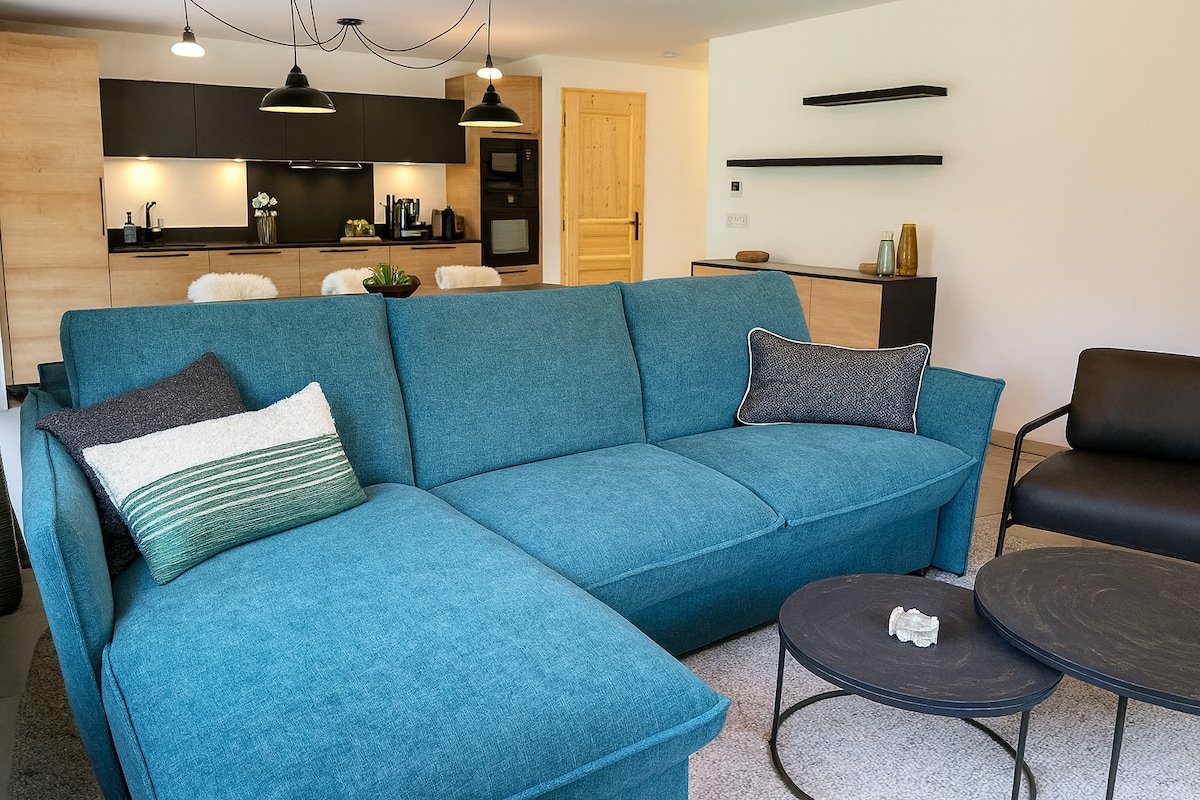 Top Airbnb: Luxury Alpine Escape – 3BR in Central Samoëns à Samoëns