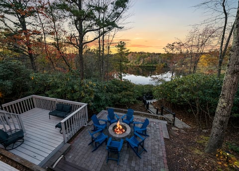 5BR Lakefront | Hot Tub | Firepit | Game Room