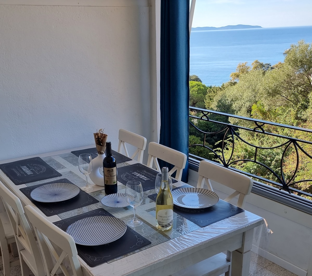 47 m² Sanguinaires apartment with sea view loggia