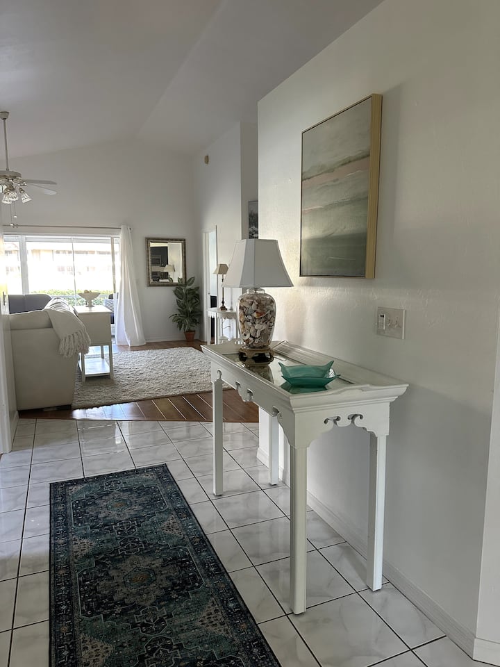 Bonita Springs Beauty: 2+den Near Downtown - Bonita Springs, FL