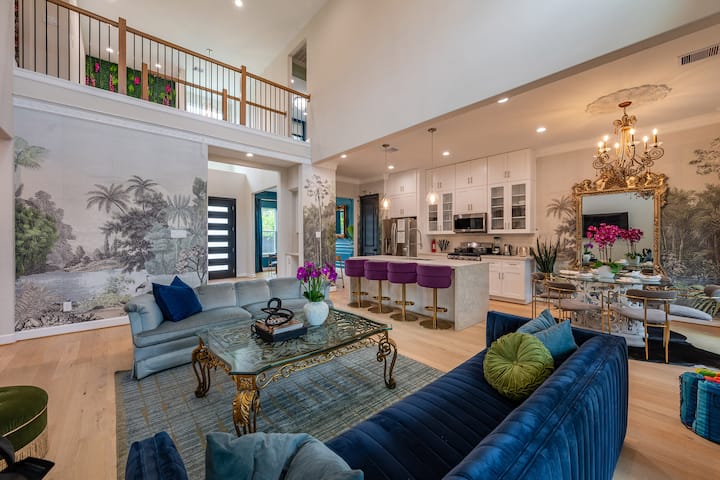 Secret Garden 14 Beds Sleeps 28 Hottub Chef - Houston, TX