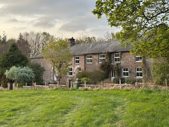 Two Cottages In Private, Beautiful Farm Courtyard - Northumberland