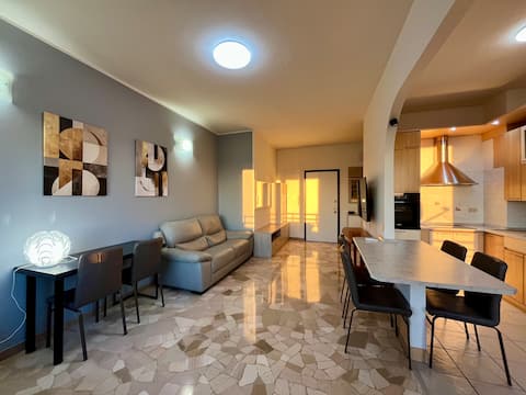 Fiera-Milan Area Three-Room Apartment with a View