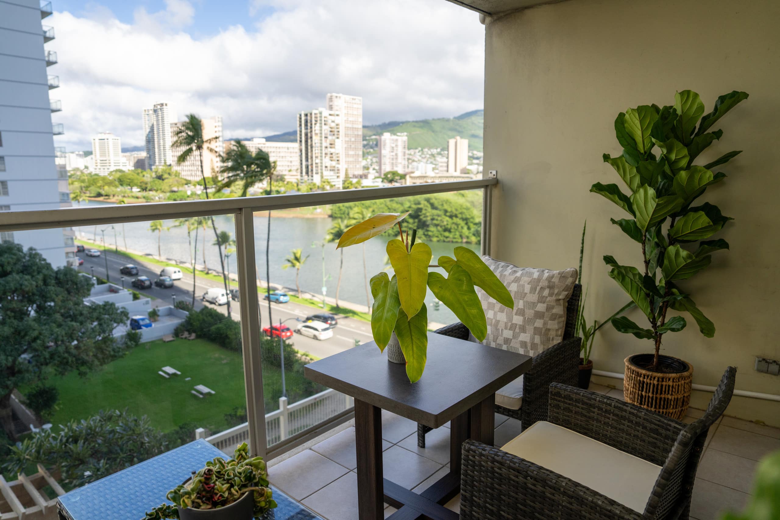 Condo in Honolulu · ★5.0 · 1 bedroom · 2 beds · 1 private bath - Image 28