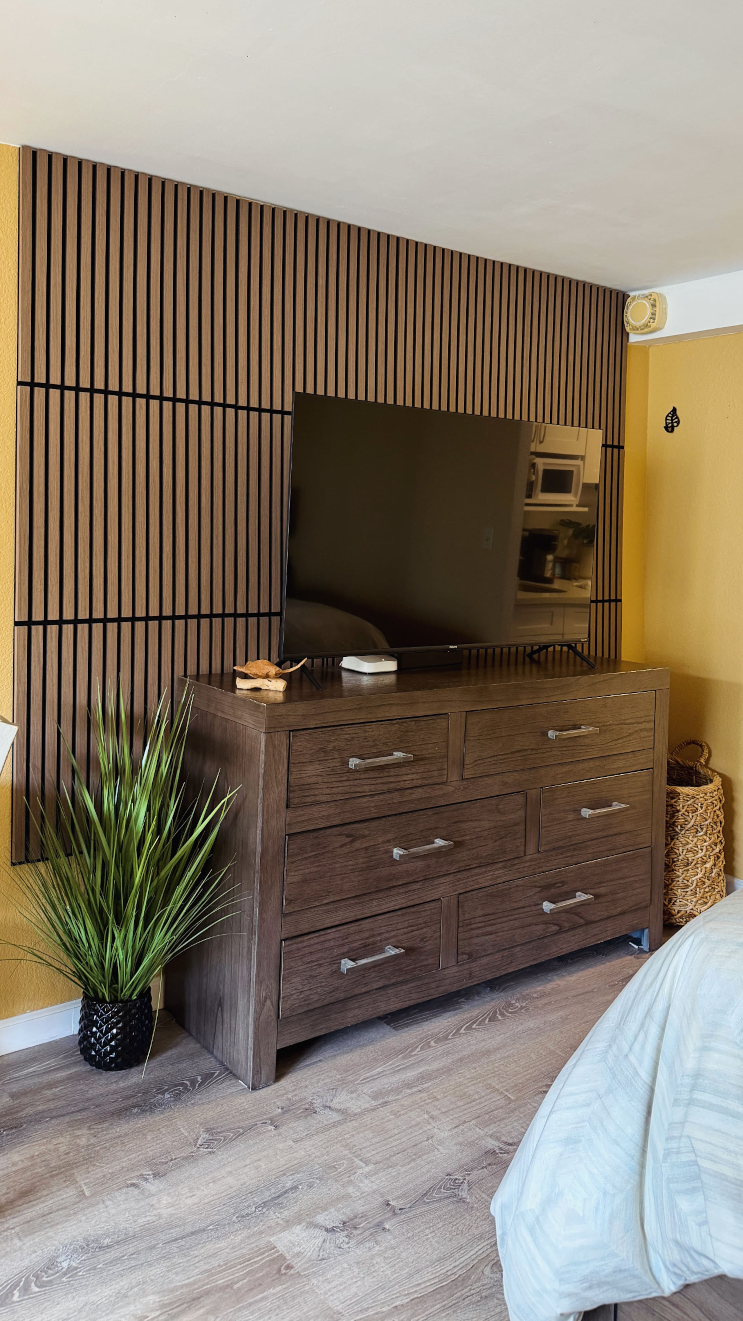 Condo in Honolulu · ★5.0 · 1 bedroom · 2 beds · 1 private bath - Image 15