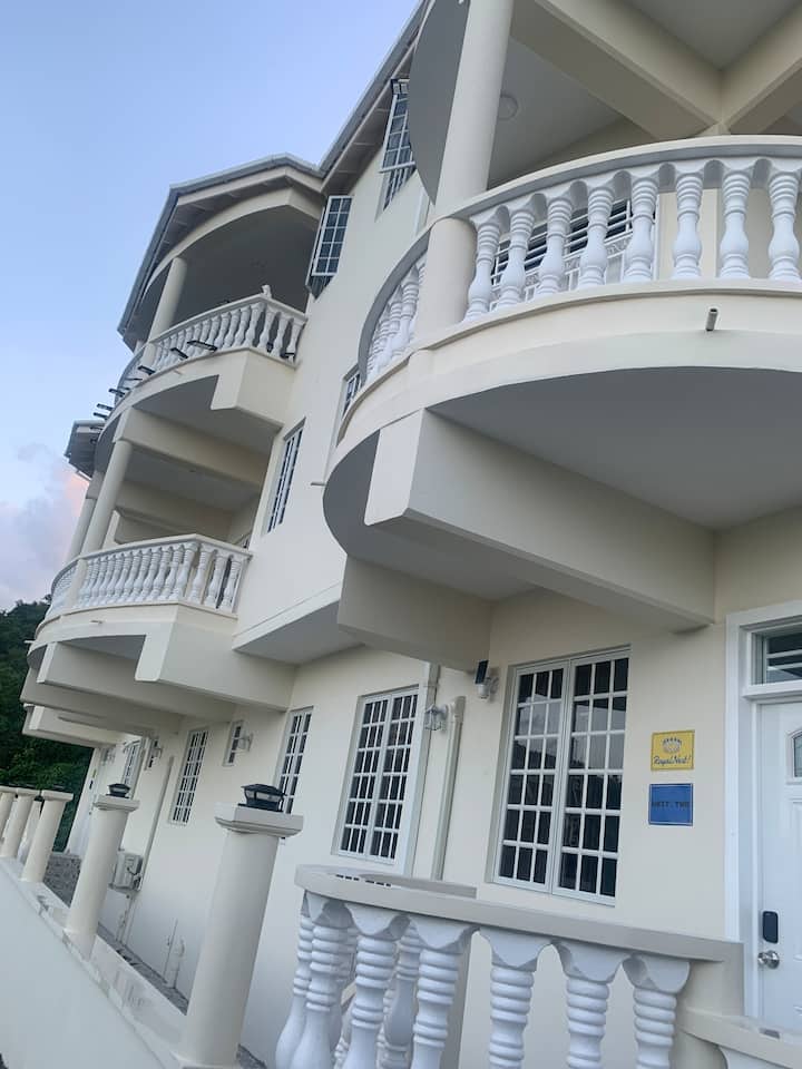 Escape To Royalnest 2 Br Luxury Hideaway In Mero - Dominica