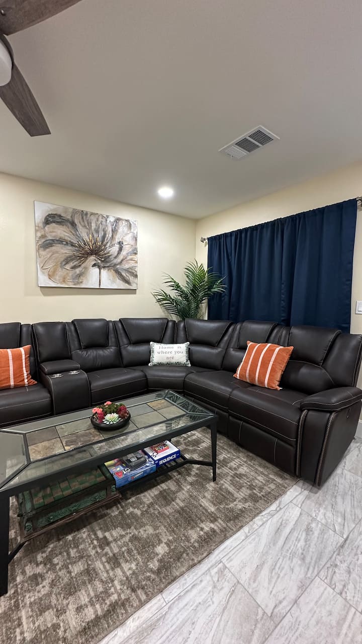 Charming Remodeled 4 Beds 2 Bath Home - Pomona, CA