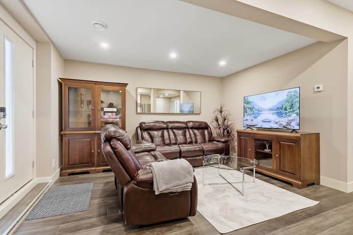 Central Bridgeland 5 Mins To Downtown 2 Bed 1 Bath - Wilder Institute/Calgary Zoo