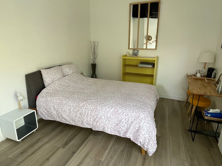 Chambre Indépendante Avec Salle De Bain Privée - Mérignac